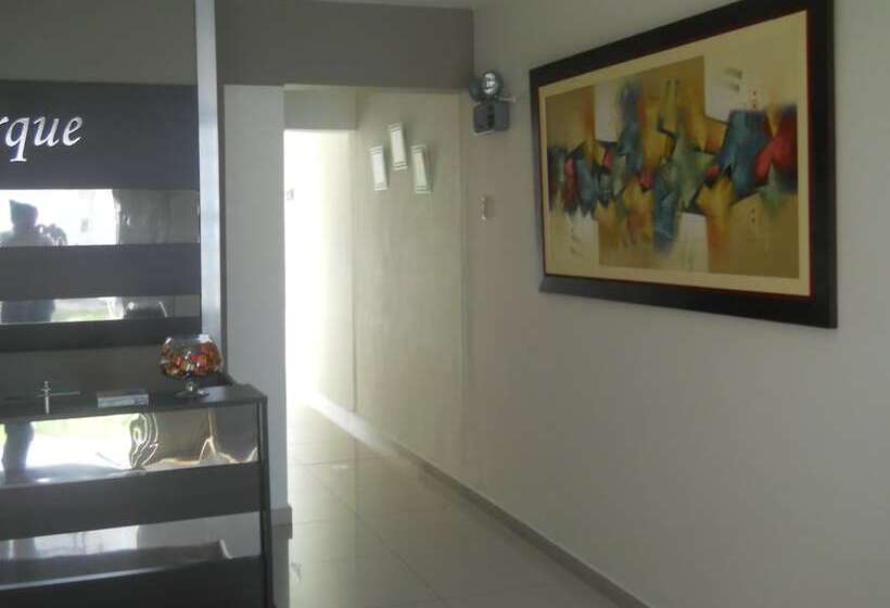 هتل Casa Del Parque