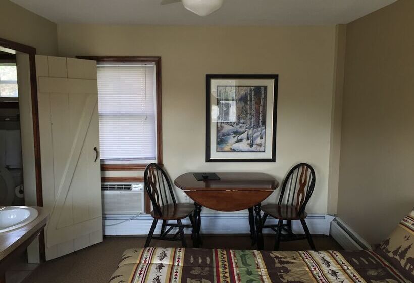 Szálloda Evergreen Inn