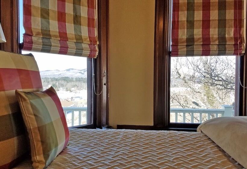 호텔 Greenville Inn At Moosehead Lake