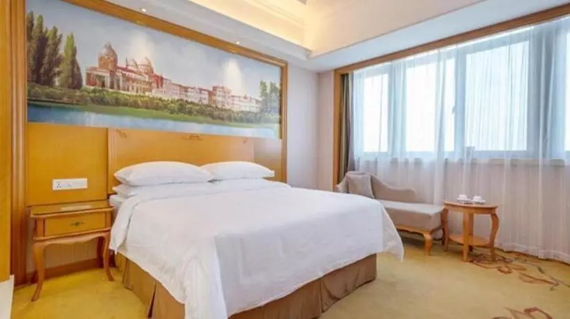 Vienna International Hotel Shanghai Dishui Lake Lingang Wanda