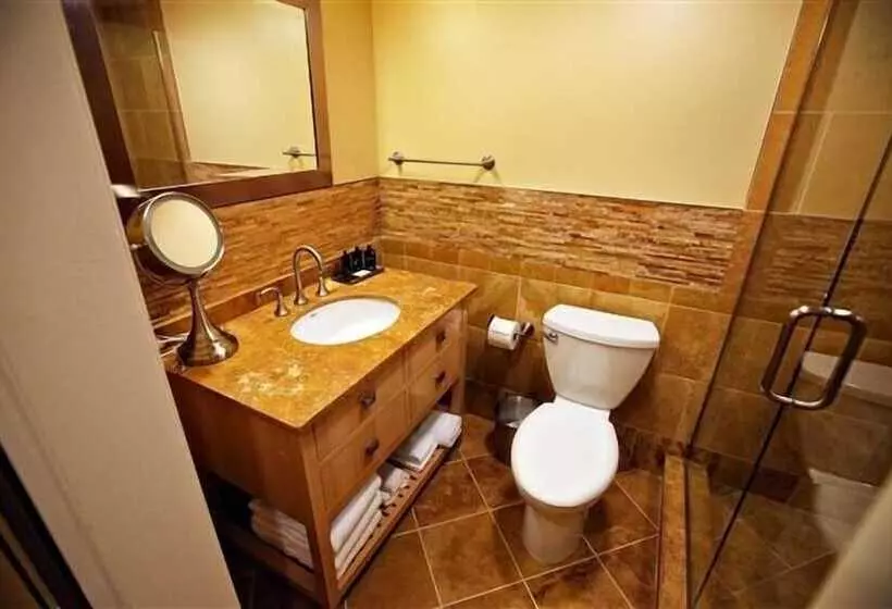 هتل Washington Place Bistro & Inn