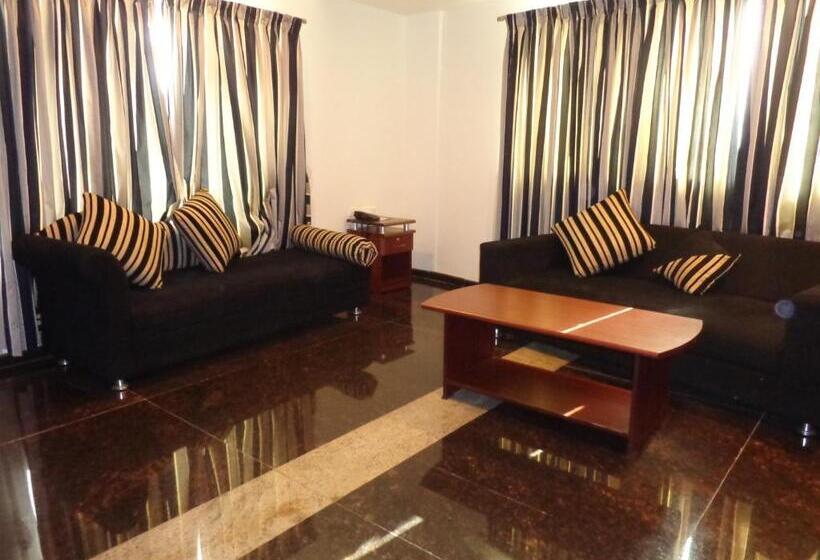 Hotel Sanu International