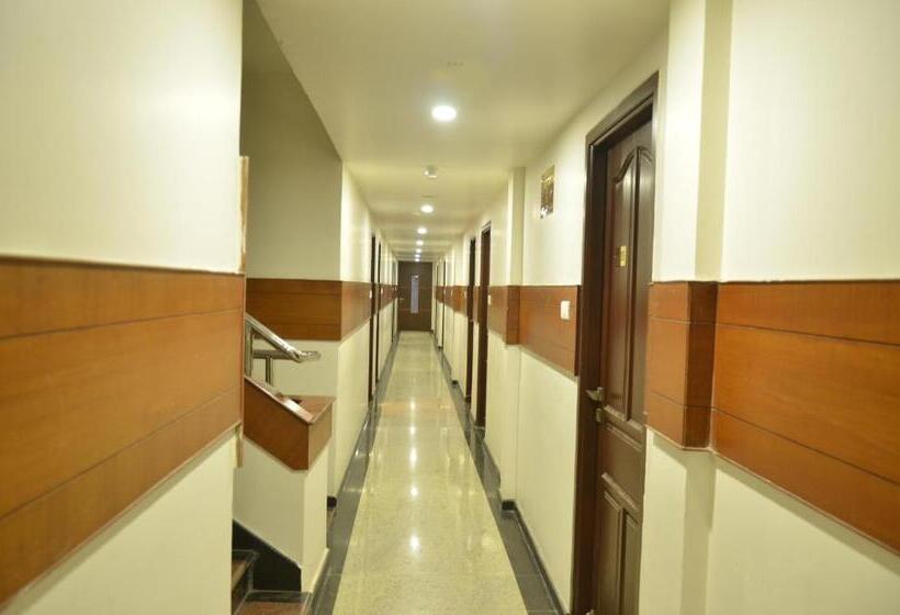 Hotel Sanu International