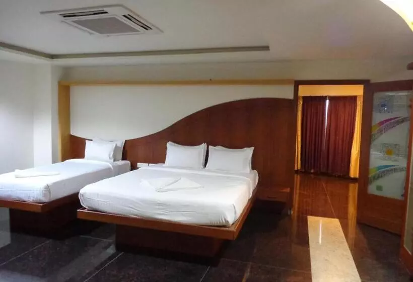 Hotelli Sanu International