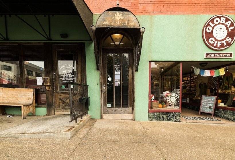 هتل The Walnut Street Inn