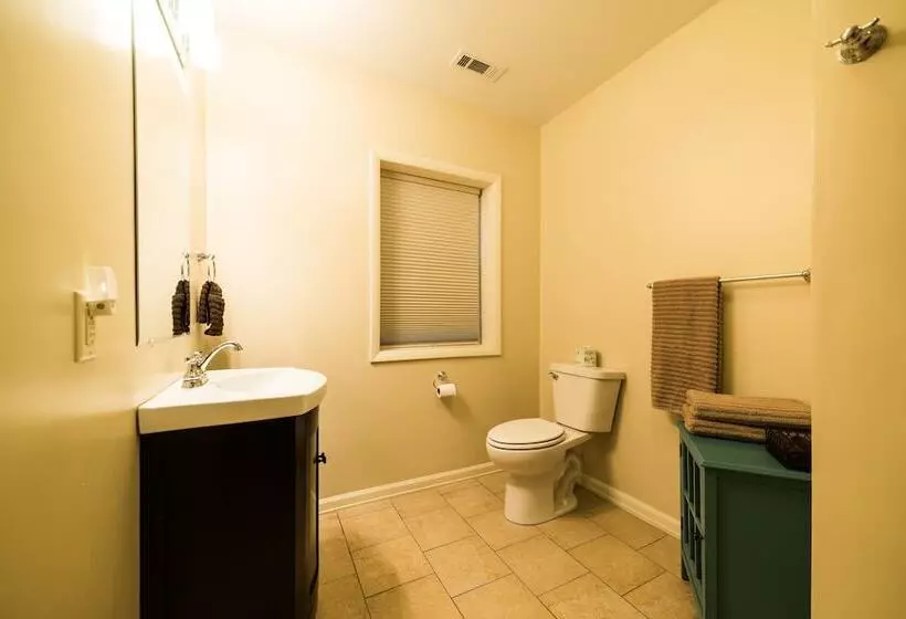 Hotelli The Walnut Street Inn