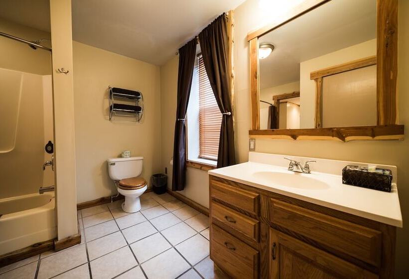 هتل The Walnut Street Inn