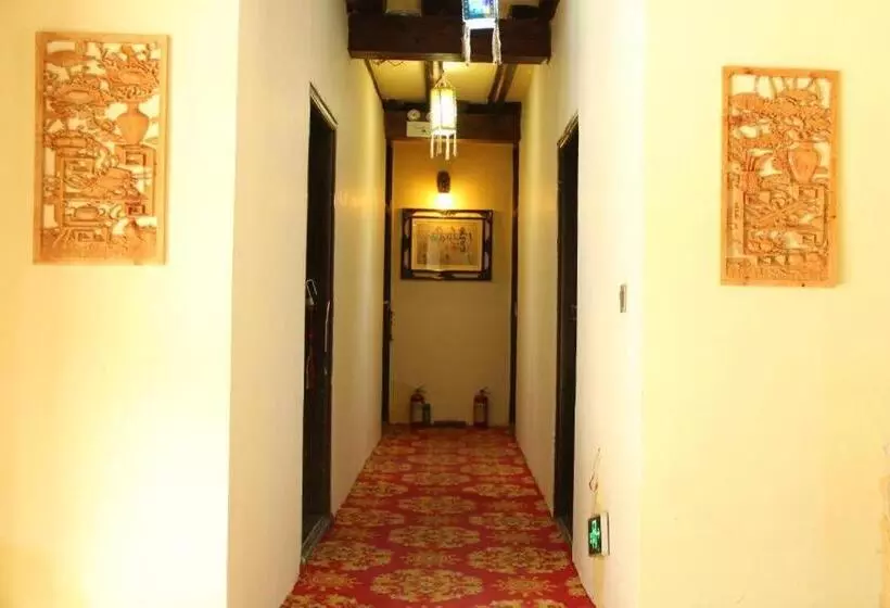 Hotelli Shangrila Mai Zhu Kung Gar