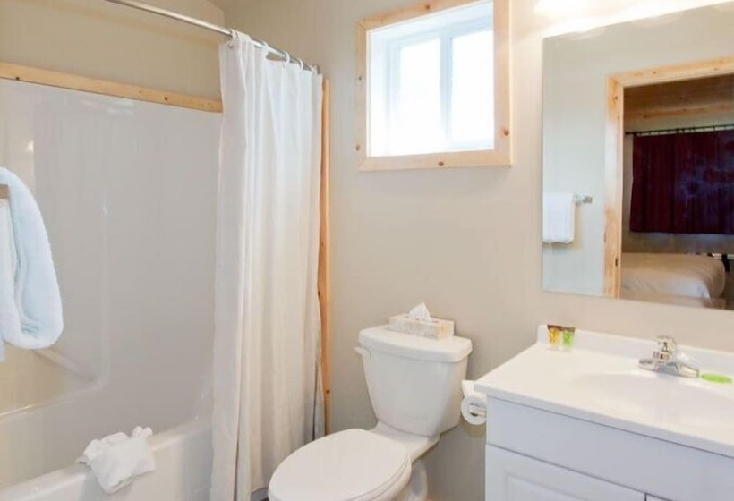 فندق Jasper East Cabins