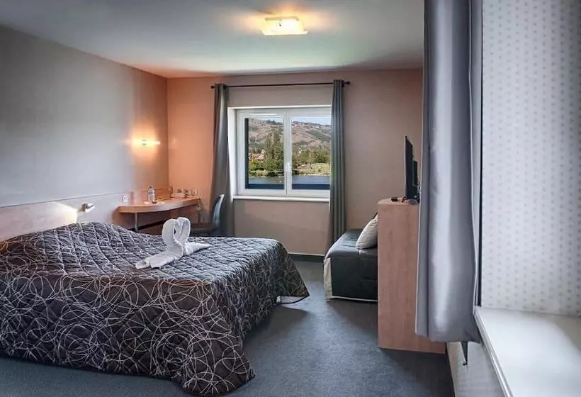 ホテル Hôtel Le Bellevue