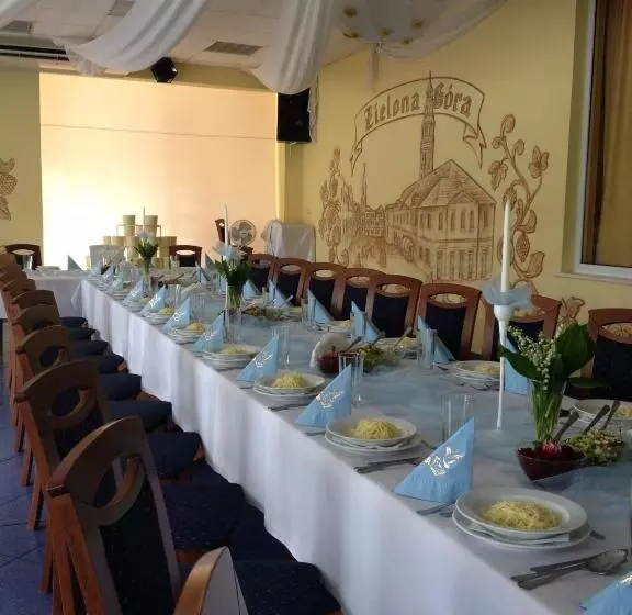 هتل Pokoje Gościnne Truskawkowa 1a