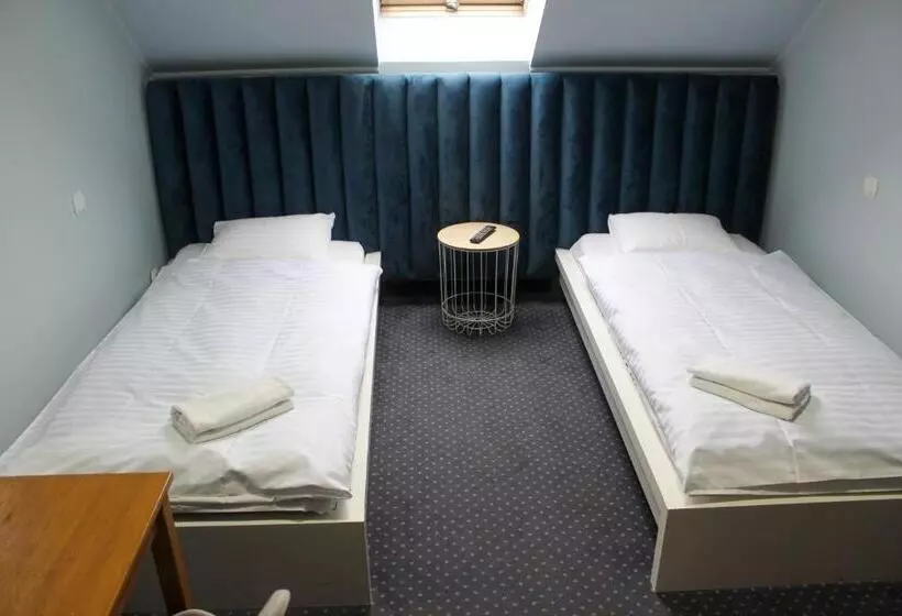 هتل Pokoje Gościnne Truskawkowa 1a