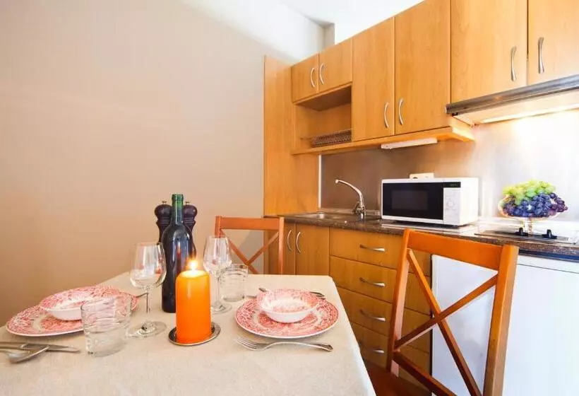 Sechi Aparthotel Marbella