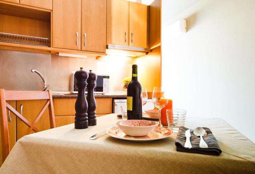 Sechi Aparthotel Marbella