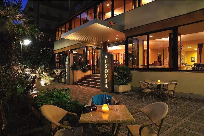 酒店 Ausonia