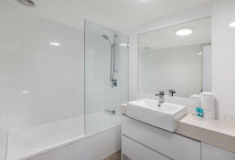 Hotel Beachside Resort Kawana Waters