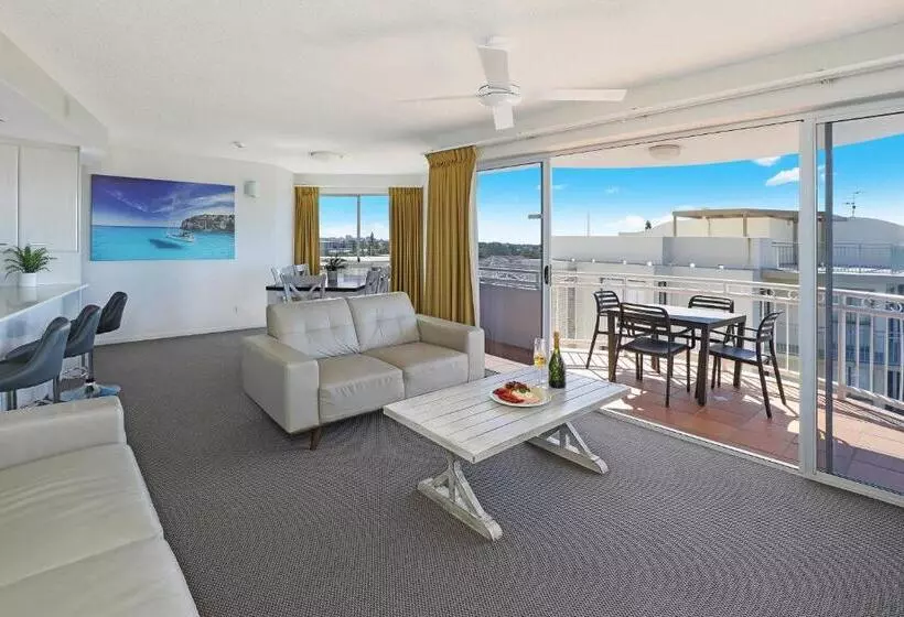 Отель Beachside Resort Kawana Waters