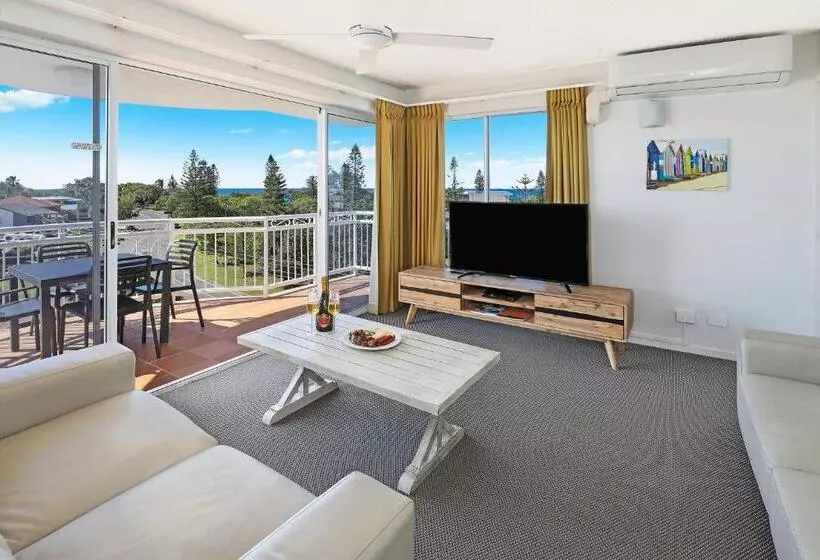 Отель Beachside Resort Kawana Waters