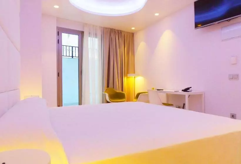 Hotelli Boutique La Mar   Adults Only