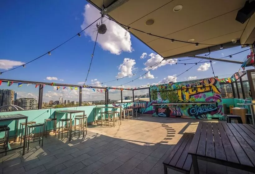 בית מלון כפרי Yha Brisbane City