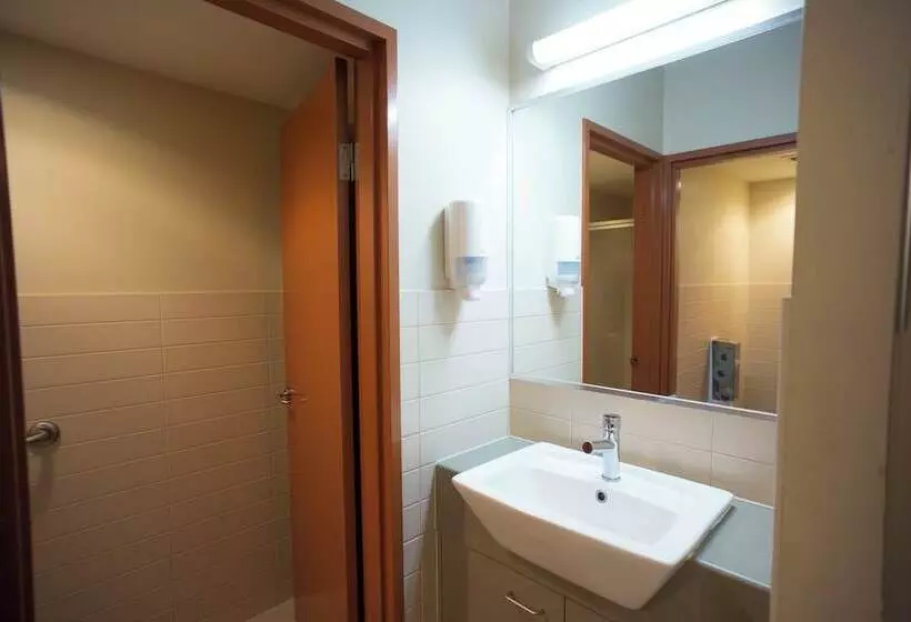 בית מלון כפרי Yha Brisbane City