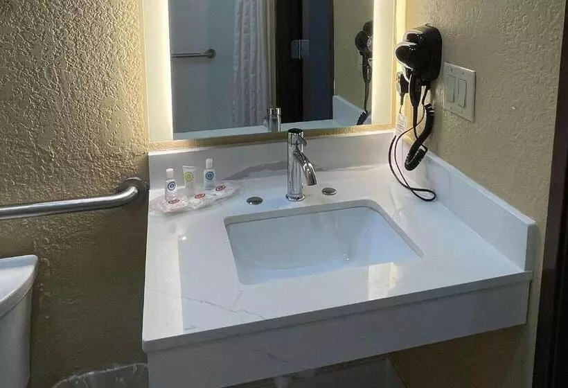 酒店 Comfort Suites Near Seaworld