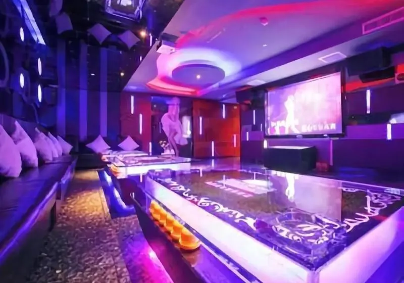 ホテル Days  And Suites Yangjiang