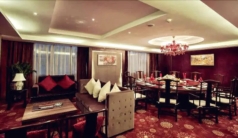 ホテル Days  And Suites Yangjiang
