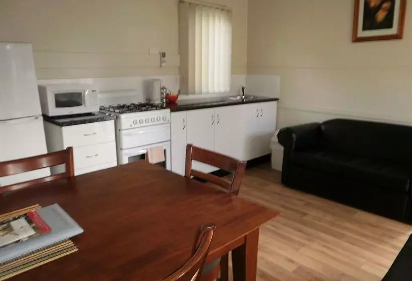 فندق Kickback Cottages