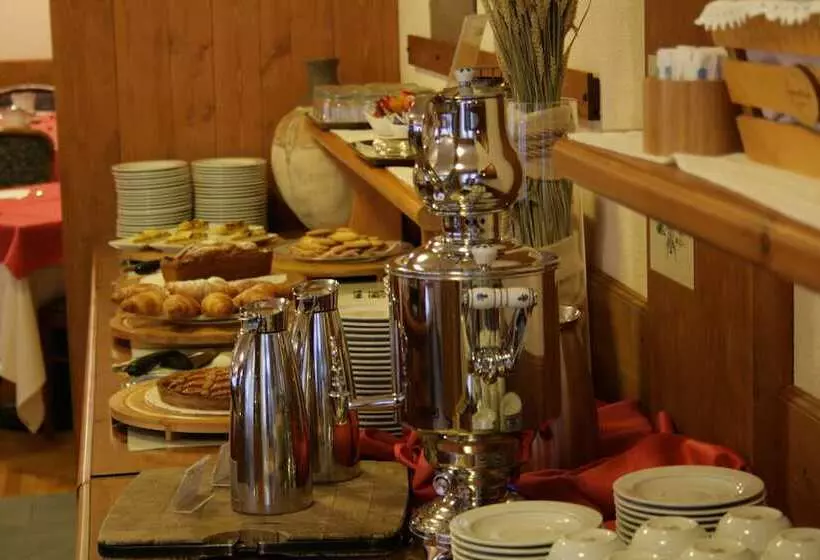 Отель Larice Bianco