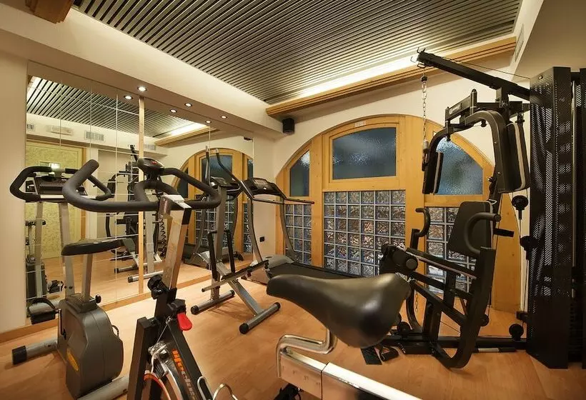 Отель Larice Bianco