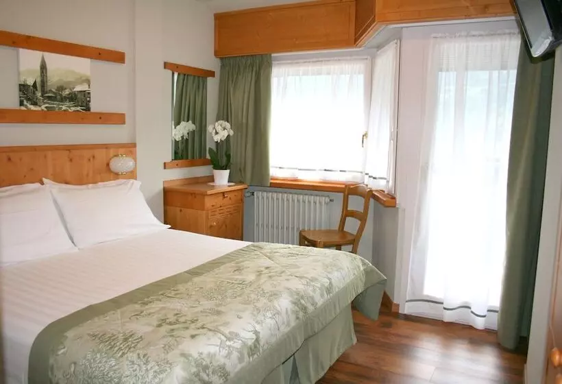 Отель Larice Bianco