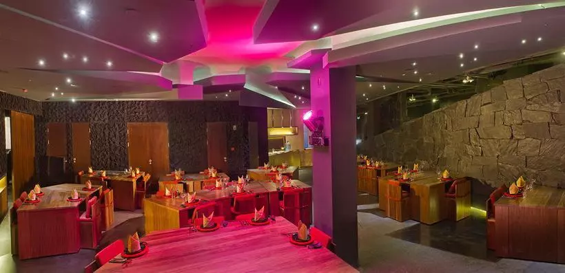 هتل The Emperor Tiananmen Beijing