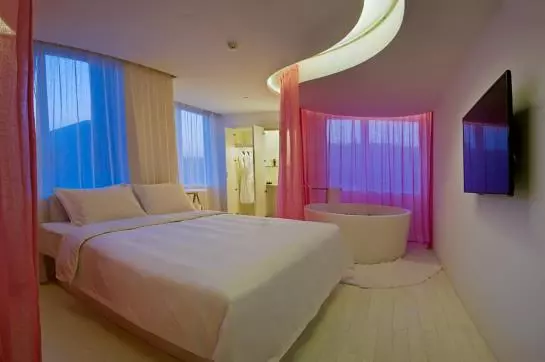 هتل The Emperor Tiananmen Beijing