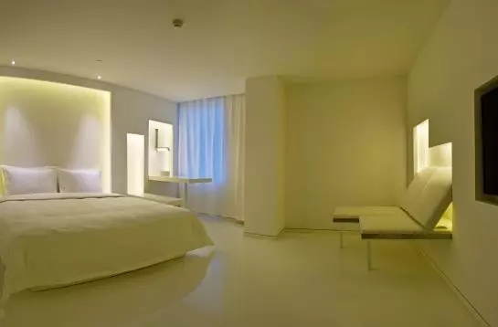 هتل The Emperor Tiananmen Beijing