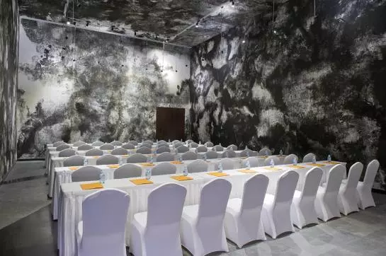 هتل The Emperor Tiananmen Beijing