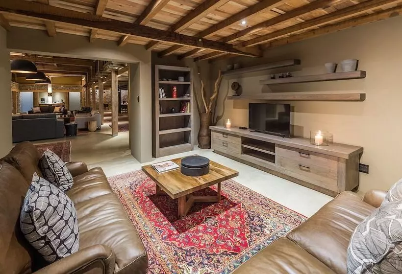 منتجع Kariega Game Reserve Ukhozi Lodge