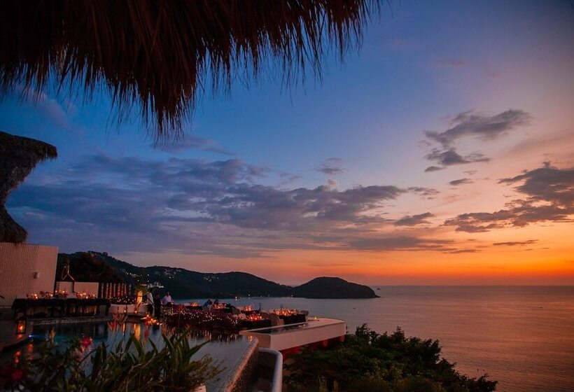 Tentaciones Hotel & Lounge Pool Adults Only