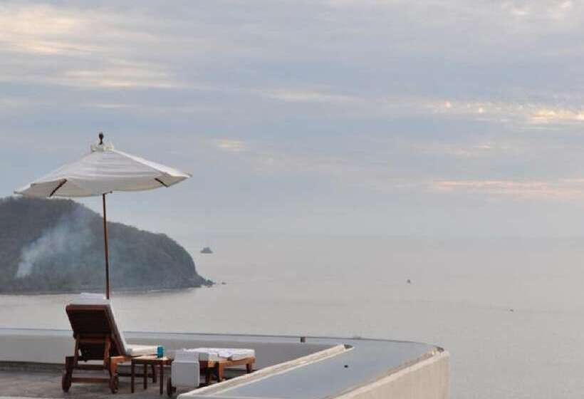 Tentaciones Hotel & Lounge Pool Adults Only