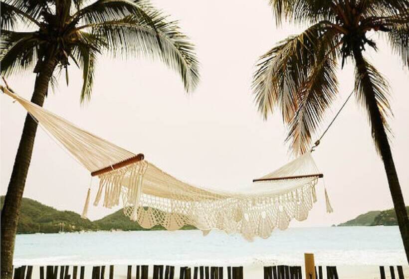 Tentaciones Hotel & Lounge Pool Adults Only