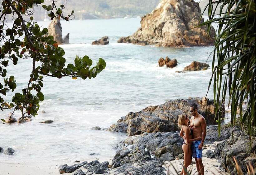 Tentaciones Hotel & Lounge Pool Adults Only