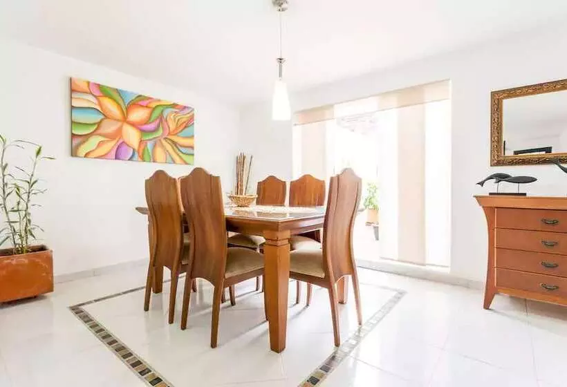 هتل Casa Centenario Pereira