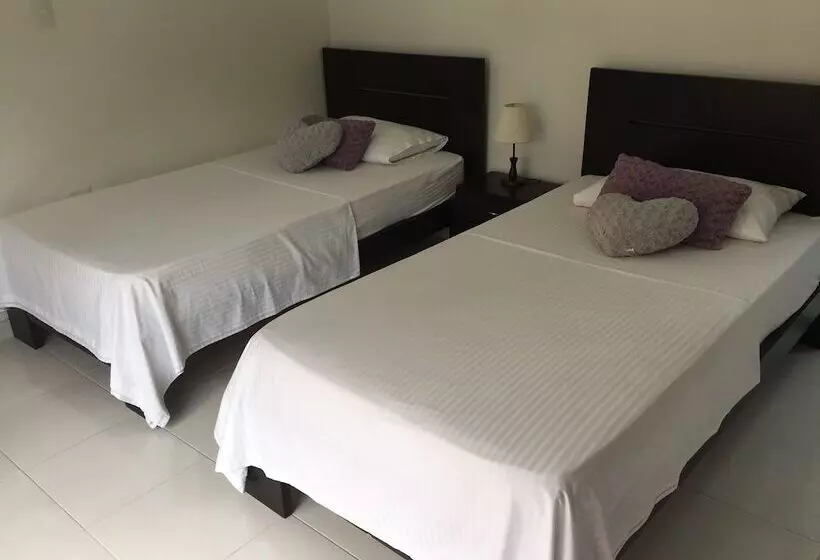 هتل Casa Centenario Pereira