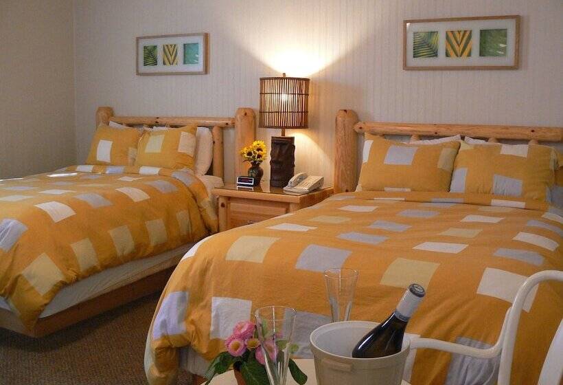 فندق The Pines Motorlodge