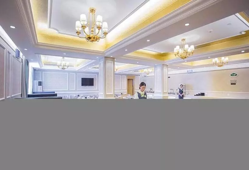 Vienna Hotel Hubei Xiangyang Zuanshi Avenue