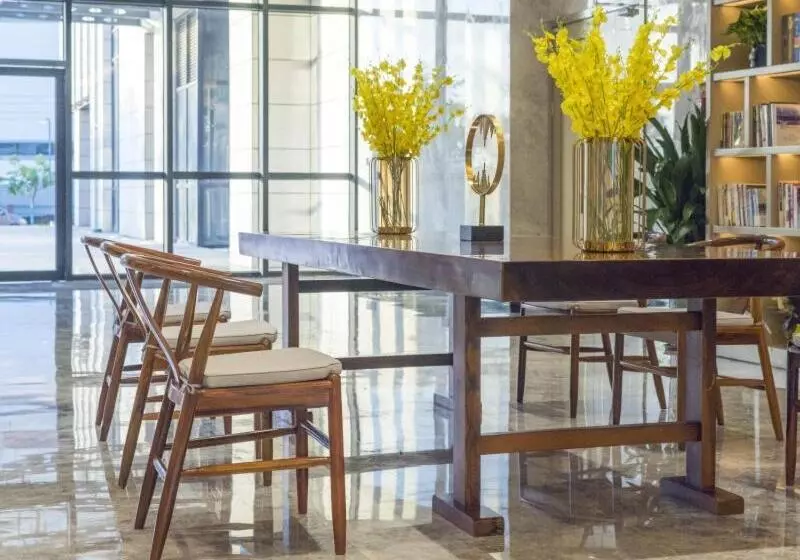 Greentree Eastern Hotel Hainan Free Trade Port Jiangdong New District Meilan Airport