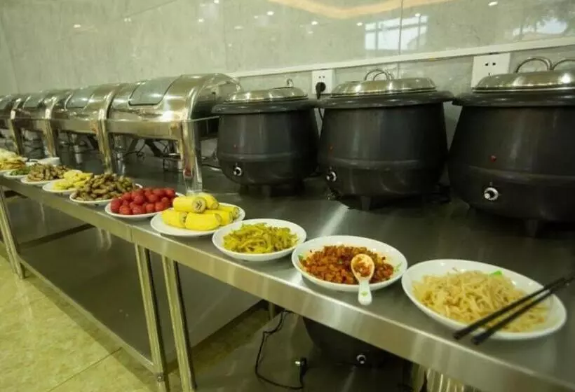 Hotelli Greentree Inn Zhoukou Shenqiu Railway Station Zhaofeng Avenue