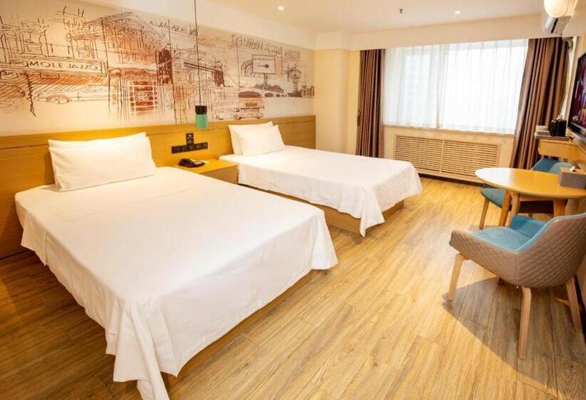 Hanting Hotel Changchun Gongnong Square Metro Station