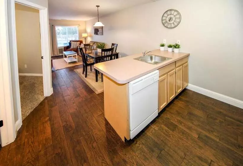ホテル Harbor Village Pool Building Condo 107