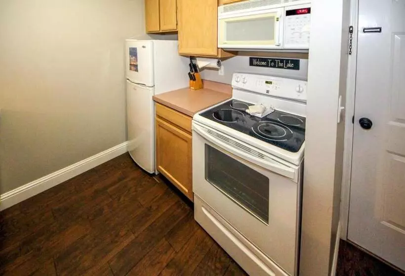 ホテル Harbor Village Pool Building Condo 107